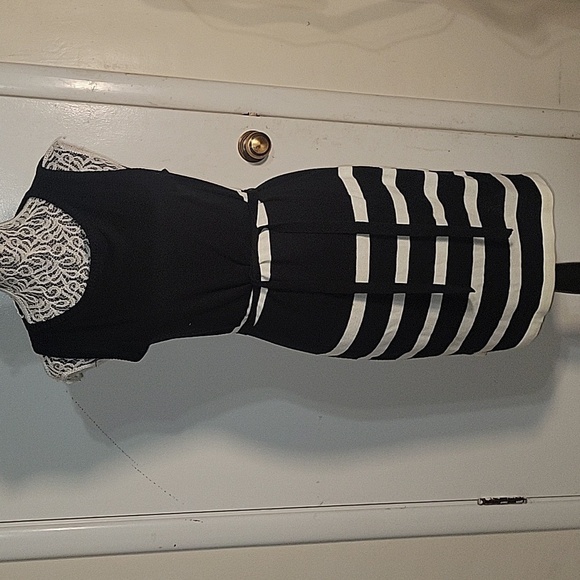 CALVIN KLEIN Sweater Dress Combo Cardigan Sweater Black Striped‎ M Contemporary - Picture 2 of 8